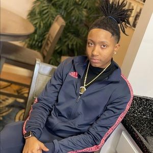 Meet your Posher, Chasing